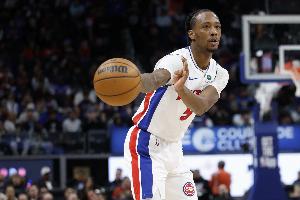 活塞主帅:冲击篮筐是霍兰的优势 空位出手对球队是最佳选择 - 资讯配图