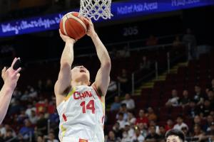 赢7分！李弘权替补正负值高达+21断档第一 轰下9分11板&4个前场板 - 资讯配图