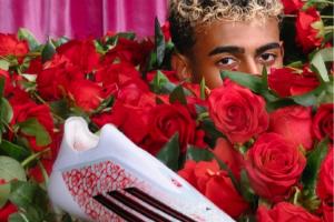 阿迪达斯发布亚马尔个人款F50“心之猎手”战靴 纯白色点缀红玫瑰 - 资讯配图