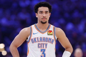 解说：麦凯恩在雷霆一步步兑现天赋 成功站稳了球队第六人的位置 - 资讯配图