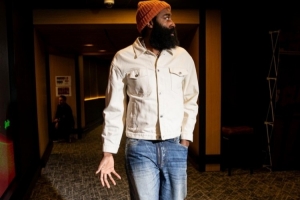 自转会骑士以来8胜1负!哈登晒近照:️MOP 最杰出球员 - 资讯配图