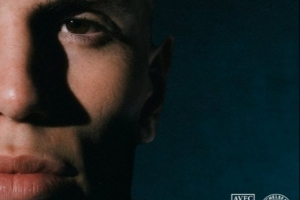 焦点对决!切尔西官推晒海报预热本轮对阵维拉,加纳乔单人出镜 - 资讯配图