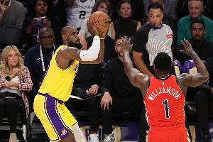 詹姆斯：不能太关注鹈鹕的战绩 我们上场时没把他们当弱队打 - 资讯配图