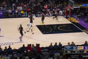 比赛还剩20秒！詹姆斯已进油漆区面对空篮放弃进攻！ - 资讯配图