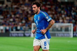 托纳利:世界杯附加赛有压力但我心态积极;我喜欢加图索的直率 - 资讯配图