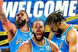 麦基虽年纪大 但能力至少外援中上水准 他将与周琦形成很好的互补 - 资讯配图