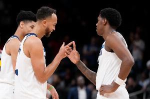 李凯尔:我一直认为麦丹有能力每场拿20或25分 现在大家都看到了 - 资讯配图