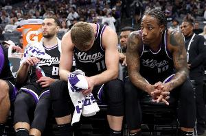 摆烂彻底!数据专家:目前NBA中战绩垫底十队正在集体经历40连败 - 资讯配图