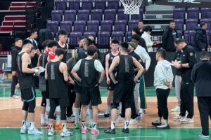 辽宁教学赛101-94击败北控!新外援哈维拿到15分 队友莫兰德大赞 - 资讯配图