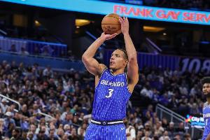 非常高效！贝恩出战33分钟10中7 三分5中3砍25分 罚球8罚全中 - 资讯配图