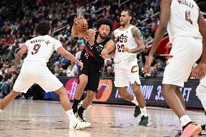 坎宁安本赛季打骑士场均19分 命中率34%+17% 正负值-29 - 资讯配图