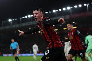 A·希门尼斯:伯恩茅斯氛围更平静,球迷任何时候都站在我们身边 - 资讯配图