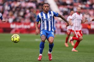 马卡：阿拉维斯任命新主帅，马里亚诺有望重获机会 - 资讯配图