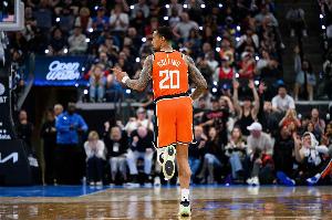 快船明日迎战步行者 小卡加兰继续出战 科林斯颈部拉伤缺阵 - 资讯配图