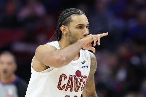 活力十足!泰森15中8贡献22分3板4助2帽 末节独得7分 - 资讯配图