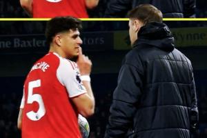 阿森纳边线球，赫尔泽勒爆粗催促快发，因卡皮耶示意其闭嘴 - 资讯配图