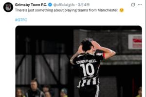 格林斯比英乙赢球后仍不忘调侃曼联：和曼市球队踢真有说法 - 资讯配图