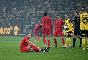 孔帕尼：凯恩因伤无法出战门兴，他小腿受到撞击但并不严重 - 资讯配图