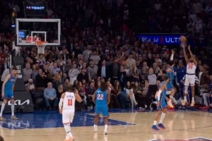 反超了！布里奇斯底角三分命中 尼克斯第三节40-27净胜雷霆13分 - 资讯配图