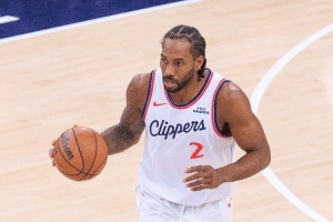 泰伦·卢：伦纳德总是以身作则 他会用自己的行动来领导球队 - 资讯配图