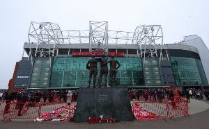 曼联跟队吐槽赛程调整:红魔因没有欧战总是被转播商刁难 - 资讯配图