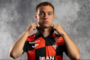 洛里昂边锋:梦想加盟巴塞罗那 梅西和哈白布时代的足球达到顶峰 - 资讯配图