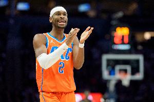 这才是纽约市长?亚历山大生涯面对尼克斯11胜1负 在麦迪逊7胜0负 - 资讯配图