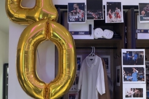 有心了!快船今日主场迎战步行者 在祖巴茨位置上进行了精心布置 - 资讯配图