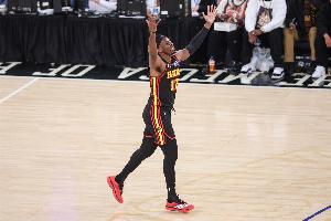 全能中锋!奥孔武14中9得到21分8板1助3断3帽 三分7中3 - 资讯配图