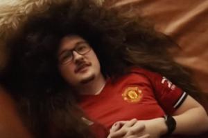 515天没理发！曼联蓄发哥：下场对阵维拉至关重要，必须拿下 - 资讯配图