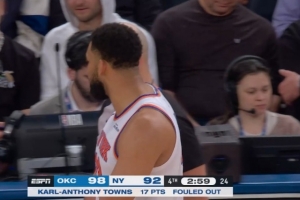 本赛季第6次犯满平联盟最多！唐斯贴防鸭梨犯规 个人又犯满离场 - 资讯配图