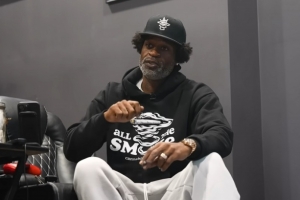 武圣：这代孩子爱篮球带来的钱超过篮球本身 他们进NBA前就赚够了 - 资讯配图