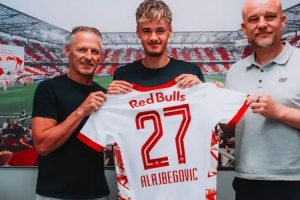 米体：萨尔茨堡红牛18岁边锋吸引豪门关注，尤文米兰拜仁都感兴趣 - 资讯配图