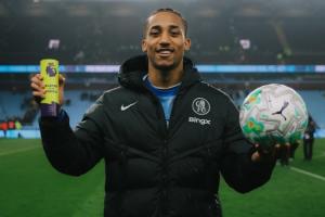 去年回本今年起飞!24岁佩德罗3射1传赛季17球9助 蓝军砸了6370万 - 资讯配图