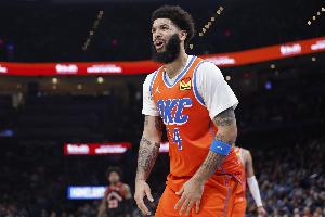 出战6分钟正负值+8！戴格诺特：肯威展现顶级领导力 没他赢不了球 - 资讯配图