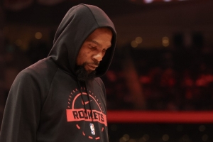 静雨：火箭配合比上赛季差&铁血精神变弱 KD来狄龙走球队气质大变 - 资讯配图