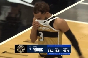 新的开始！特雷·杨迎首秀 上来就强突换手上篮拿到奇才生涯首分 - 资讯配图