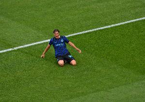 辟谣！莫雷托：阿森纳无意引进国米20岁前锋皮奥·埃斯波西托 - 资讯配图