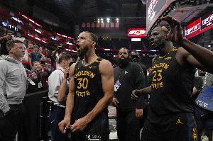 追梦：库里会尽全力重返赛场 他今早发短信给我&保证自己会回归 - 资讯配图