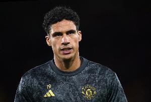 瓦拉内：膝伤伴随了我整个职业生涯 科莫目标晋级欧战+赢意大利杯 - 资讯配图