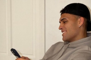 劳塔罗参与问答：梅西是绝对的史上最佳，是合作过最优秀的球员 - 资讯配图