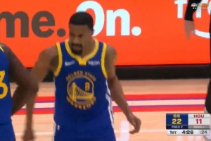 分差上双了！梅尔顿弧顶横移三分球再中打停火箭 - 资讯配图