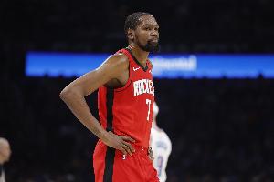 KD：现在还不是考虑季后赛的时候 生活的本质就是专注于当下 - 资讯配图