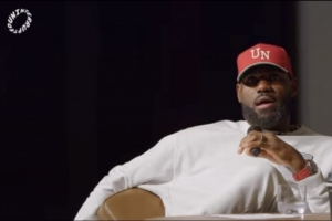 詹姆斯：我在教练家里才知道什么是食品储藏室 立志要让妈妈也有 - 资讯配图