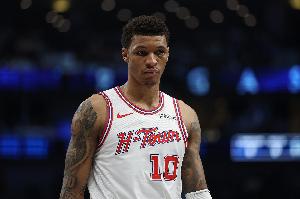 灾难！小贾巴里·史密斯8投0中拿3分11板出现5失误 正负值-14 - 资讯配图