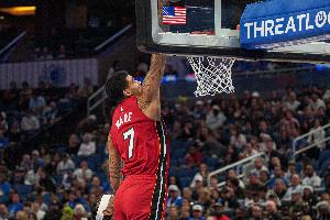 斯波:韦尔队友都鼓励他防守更积极主动 本来他应该是9次盖帽 - 资讯配图