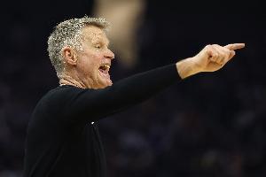 勇媒:科尔今晚的执教大师级 他会被铭记为史上最伟大教练之一 - 资讯配图