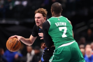 周五竞彩篮球强档：独行侠客场背靠背 塔图姆有望复出 - 资讯配图