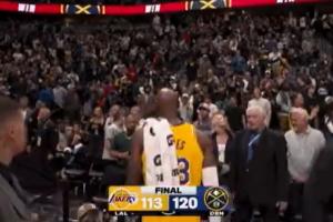 约基奇&东契奇等人拥抱致意 詹姆斯直接返回了更衣室！ - 资讯配图