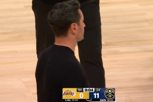 先声夺人！约基奇上篮得手&穆雷连得6分 掘金开局11-0领先湖人 - 资讯配图